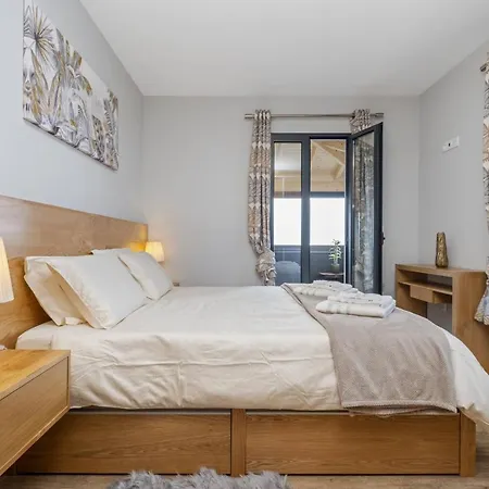 Salsa Ii By Madeira Sun Travel * 莫尼兹港